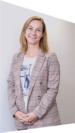 Fotografia przedstawia Kingę Grzybek, koordynatorkę projektu Katowice Miasto Otwarte – Rozwój Usług Społecznych.