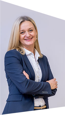 Fotografia przedstawia Martę Kozłowską, koordynatorkę projektów w firmie OPIEKANOVA sp. z o.o.