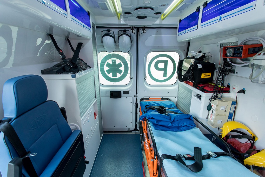 Wyposażenie nowego ambulansu w Częstochowie